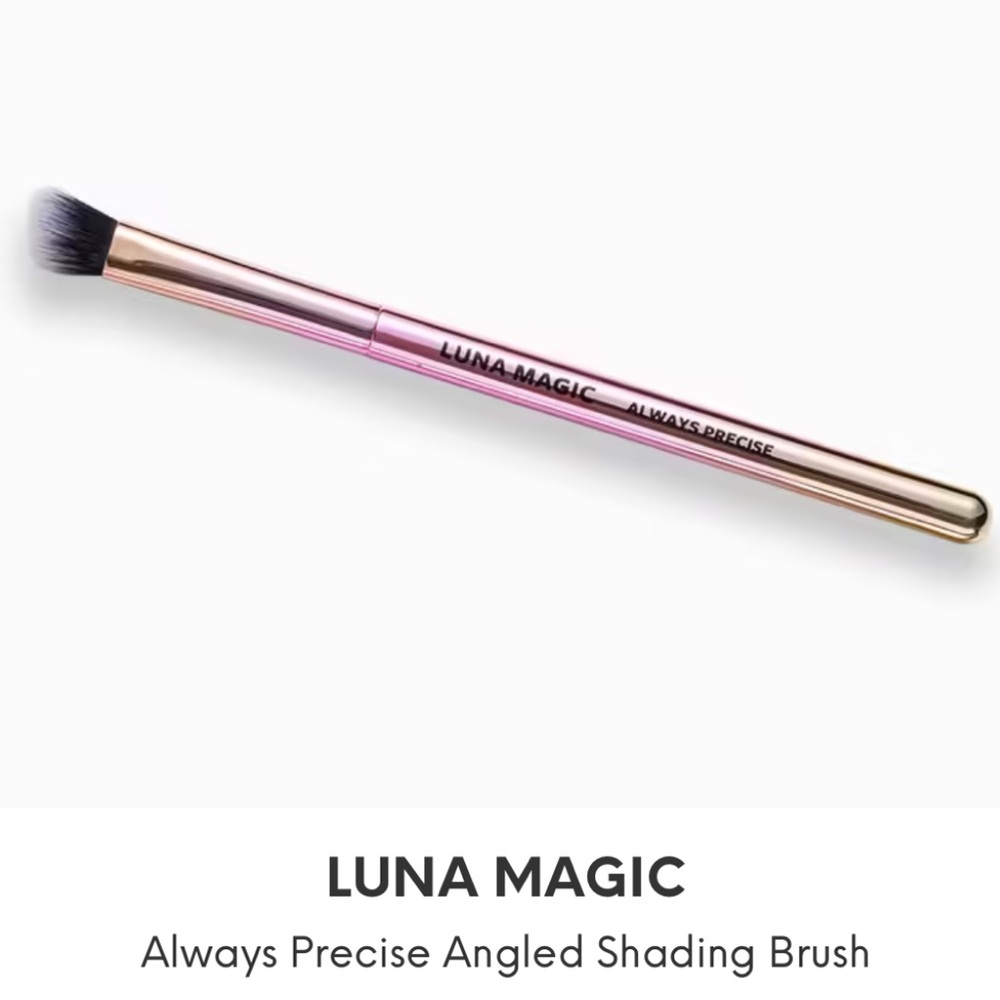 LUNA MAGIC
Always Precise Angled Shading Brush